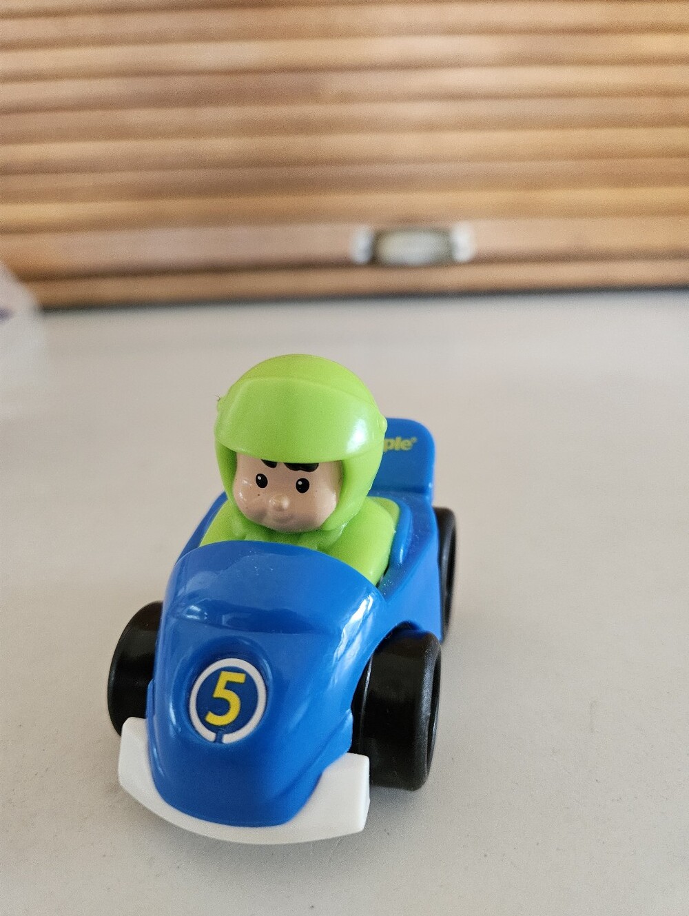 ❤️5/$20 Fisher-Price Little People Blue Racecar Wheelie